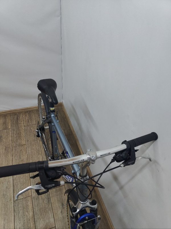 Велосипед 28 Wheeler дорожный серебристый алюм