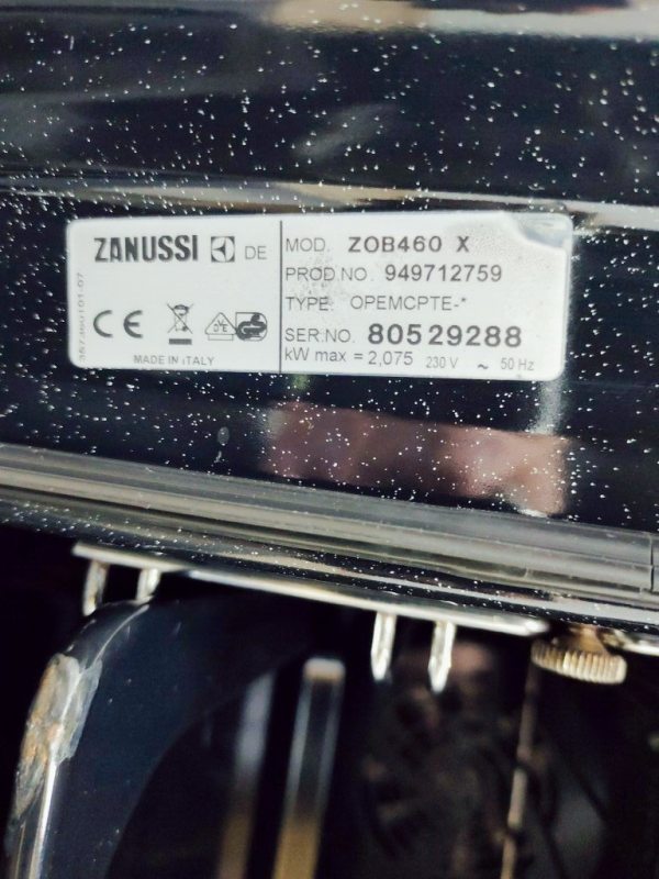 Електродуховка Zanussi ZOB460 X