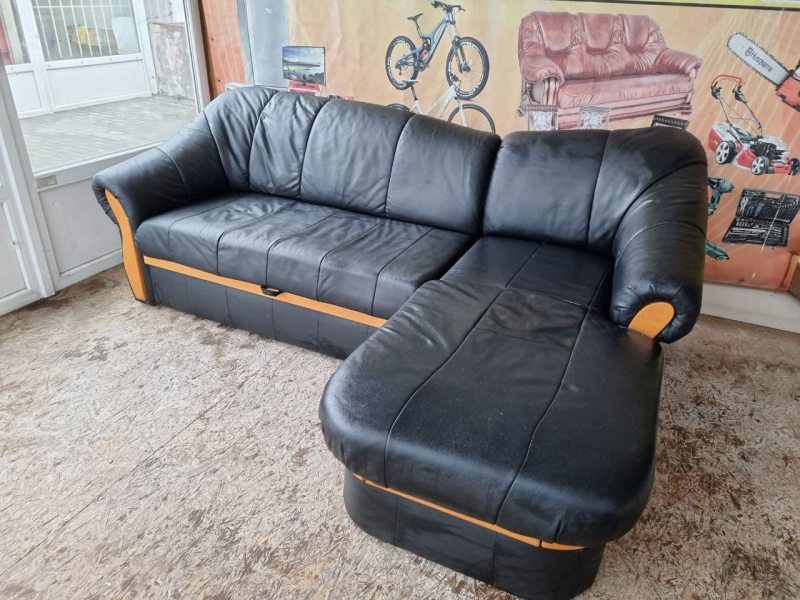 Угловой диван раскладной кожаный черный