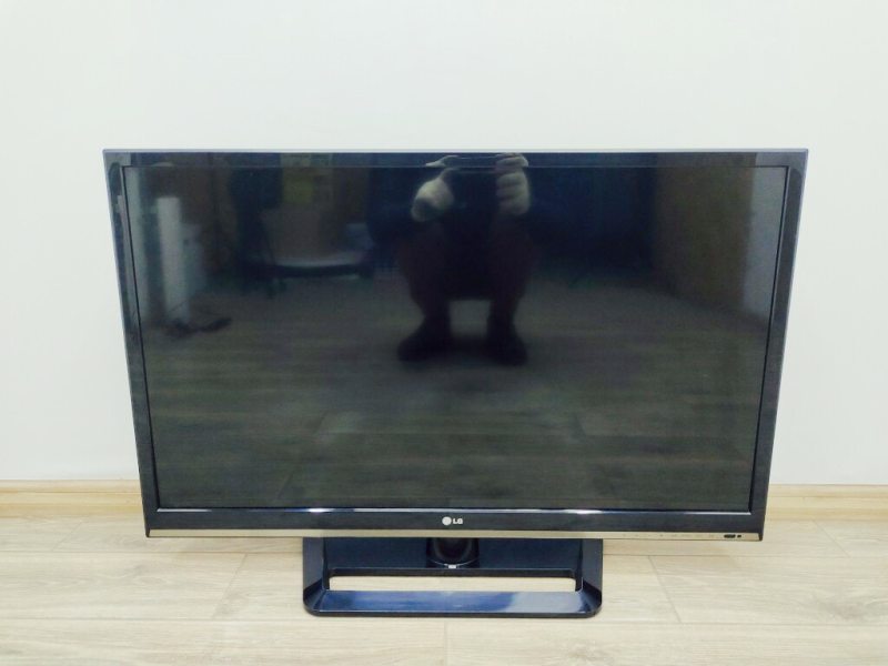 ТБ 37 LG 37LS570S LED Full HD Smart TV