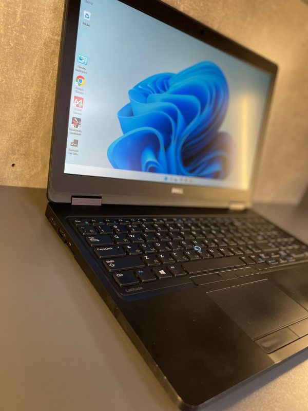 Ноутбук Dell Latitude 5580 15.6 FHD бат 2:15