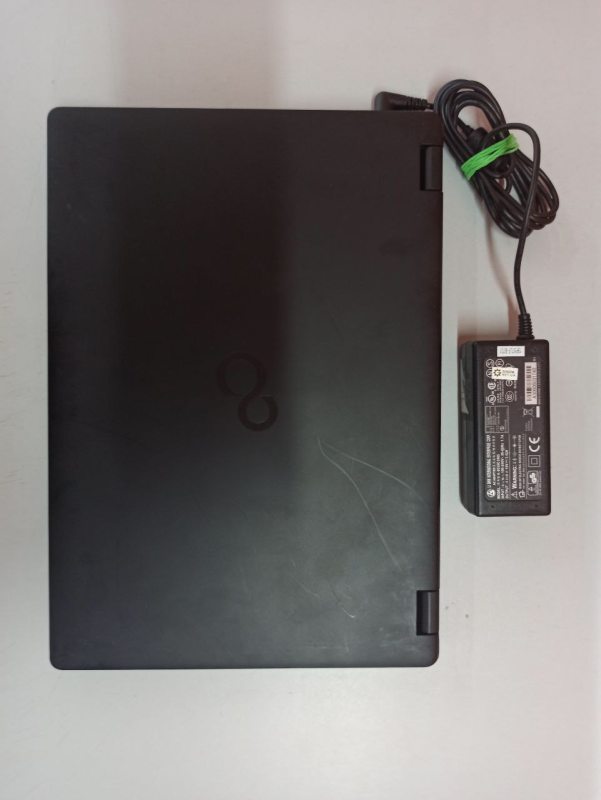Ноутбук Fujitsu LiteBook E448