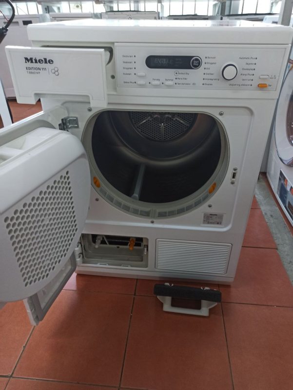Сушильна машина Miele T8860WP