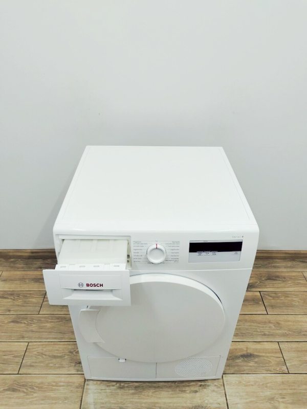 Сушильна машина Bosch Serie4 WTH83000 04