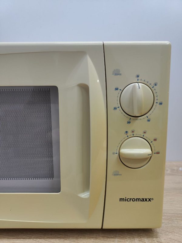 Мікрохвильова піч MicroMaxx MM6459