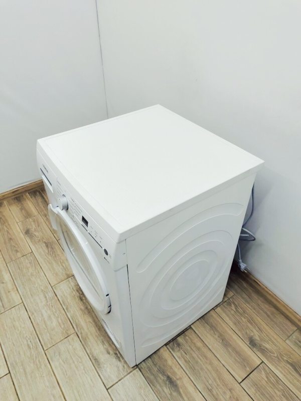 Сушильна машина Siemens IQ500 WT46E3R5 30