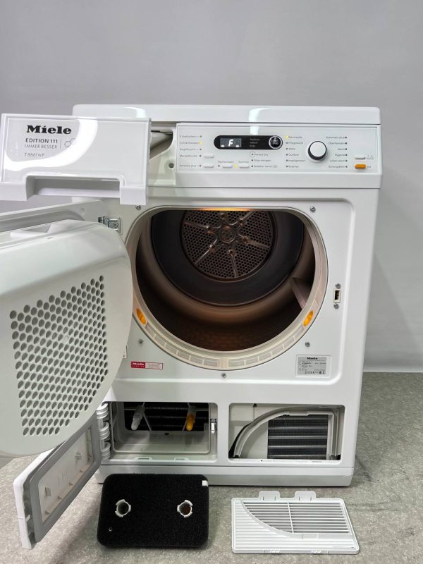 Сушильна машина Miele T8861WP