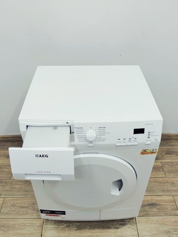 Сушильна машина AEG T61270AC