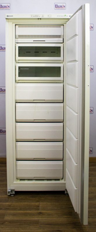Морозильный шкаф Bauknecht GKMN 3236 WS