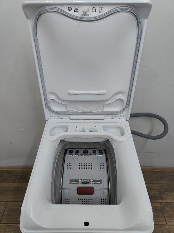 Пральна машина вертикальная AEG 6000Series L6TB40260 2200W  6кг sn 01000154