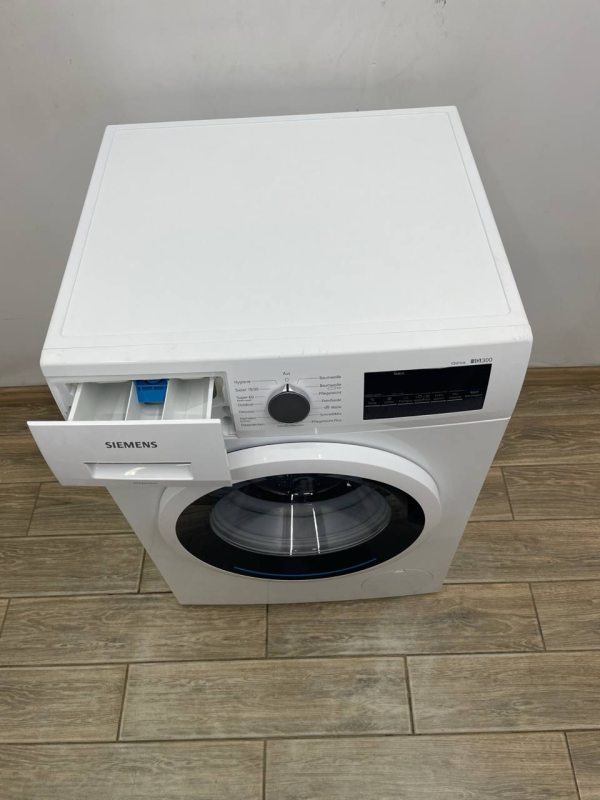 Пральна машина Siemens IQ300 WM14N2V0