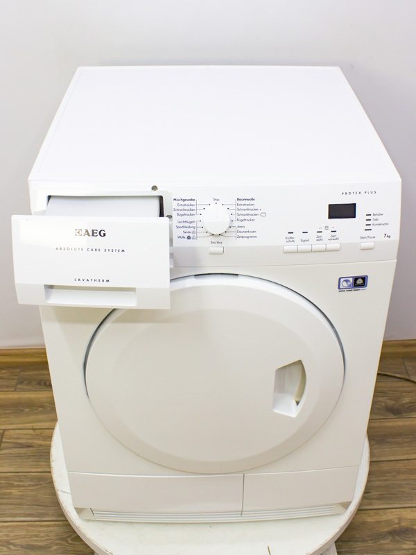 Сушильна машина AEG T65770IH4