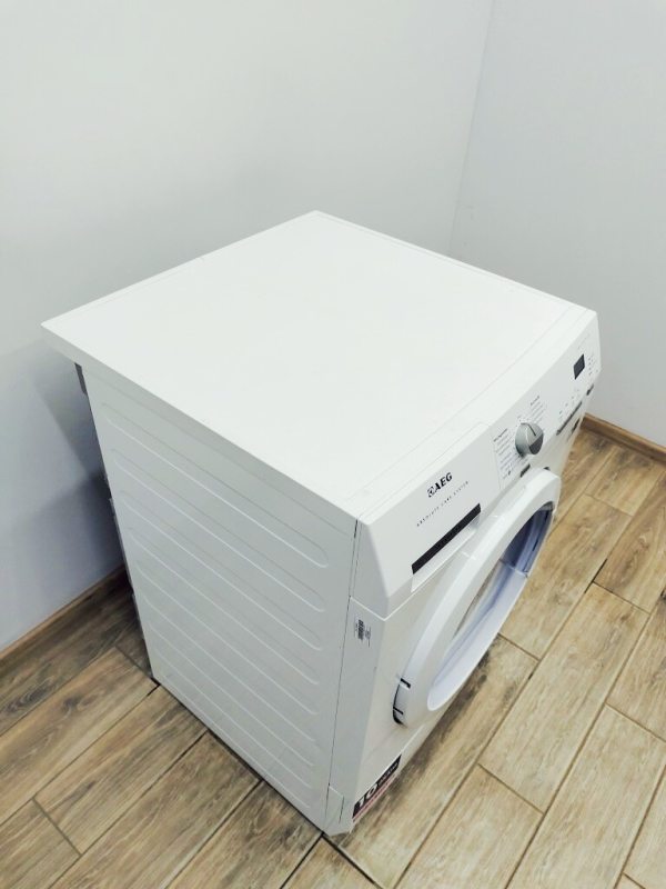 Сушильна машина AEG T66770IH4