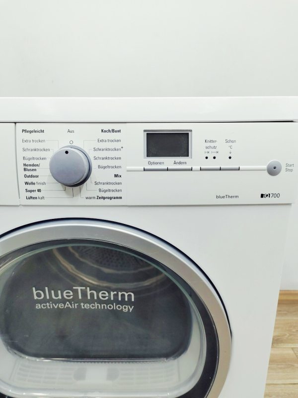 Сушильна машина Siemens IQ700 WT46W563 04