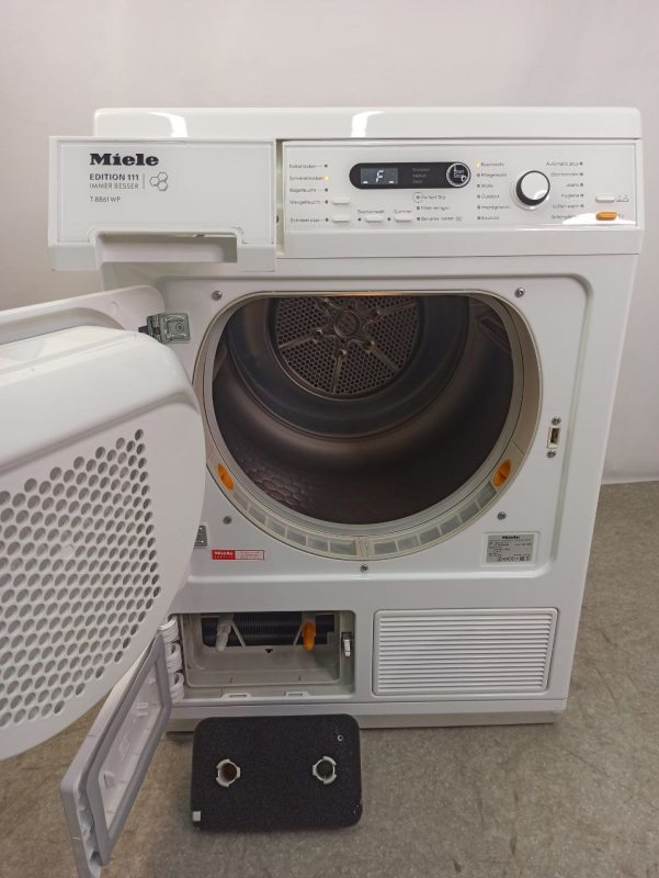 Сушильна машина Miele T 8861 WP