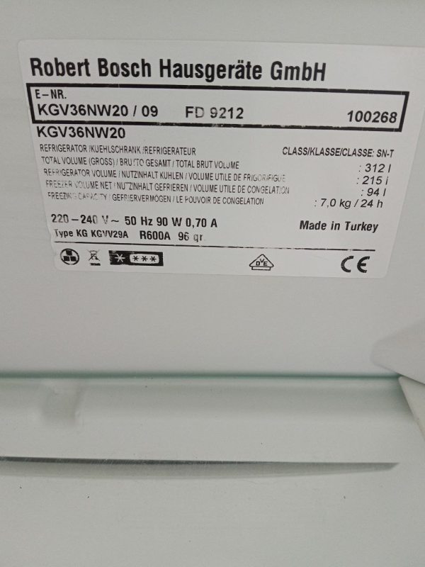 Холодильник двокамерний Bosch KGV36NW20 90W 215+94л sn 9212100268 n475
