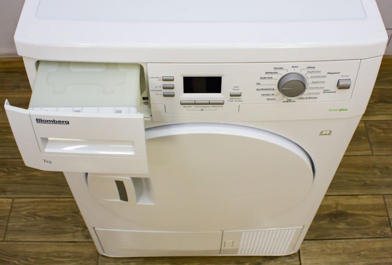 Сушильный автомат Blomberg TKF 7451 W50