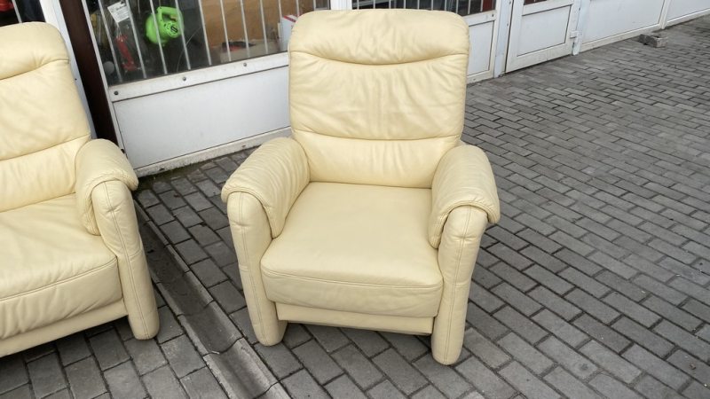 Комплект меблів кутовий диван + крісло шкіряний бежевий 13121902