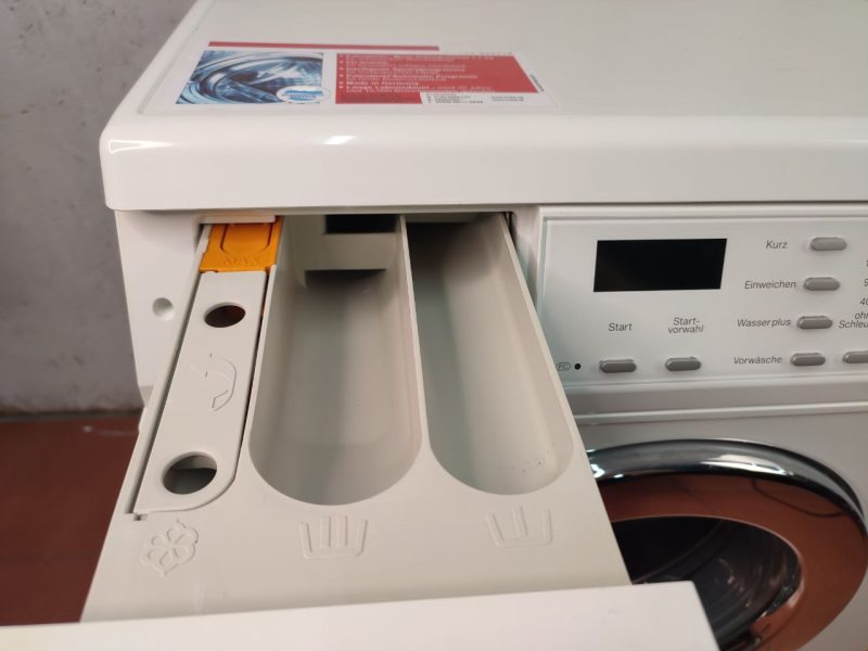 Пральна машина Premium W 3903