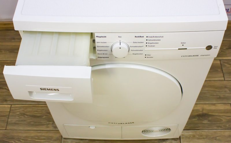 Сушильный автомат Siemens WT44E182 05