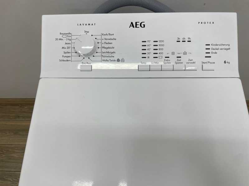 Вертикальна пральна машина AEG Protex L51260TL