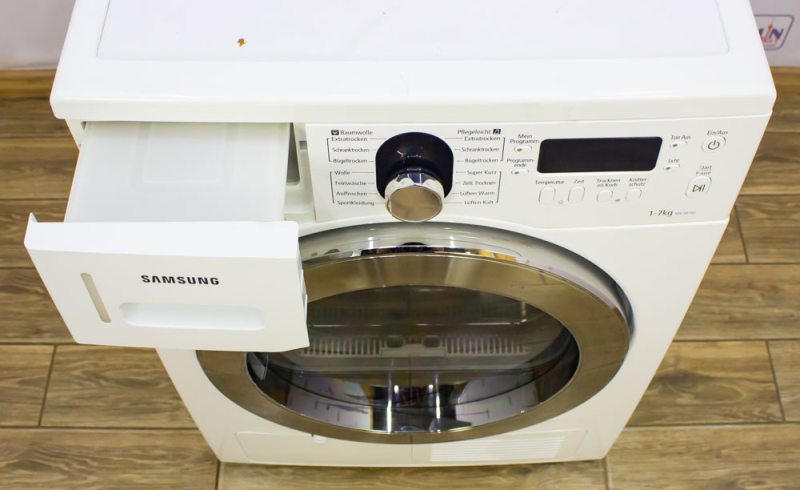 Сушильний автомат Samsung SDC3D702