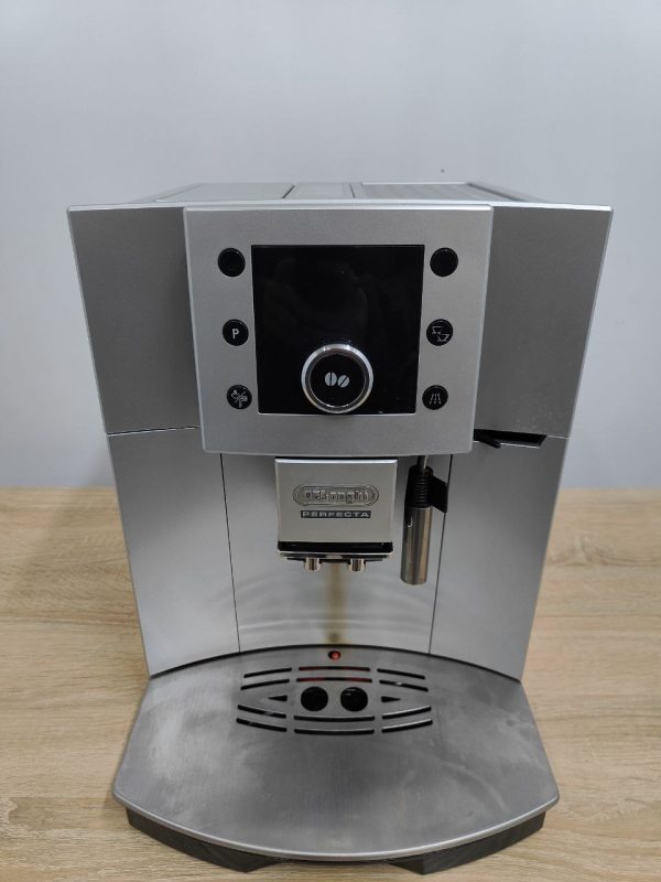 Кавоварка Delonghi Perfecta Панарелло