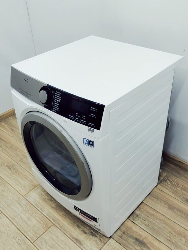 Сушильна машина AEG 8000 Series T8DE76587