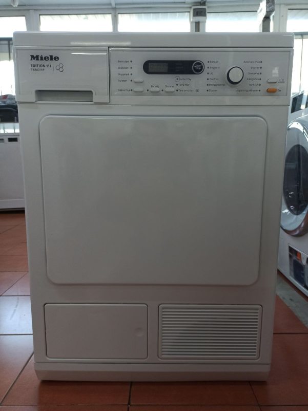 Сушильна машина Miele T8860WP