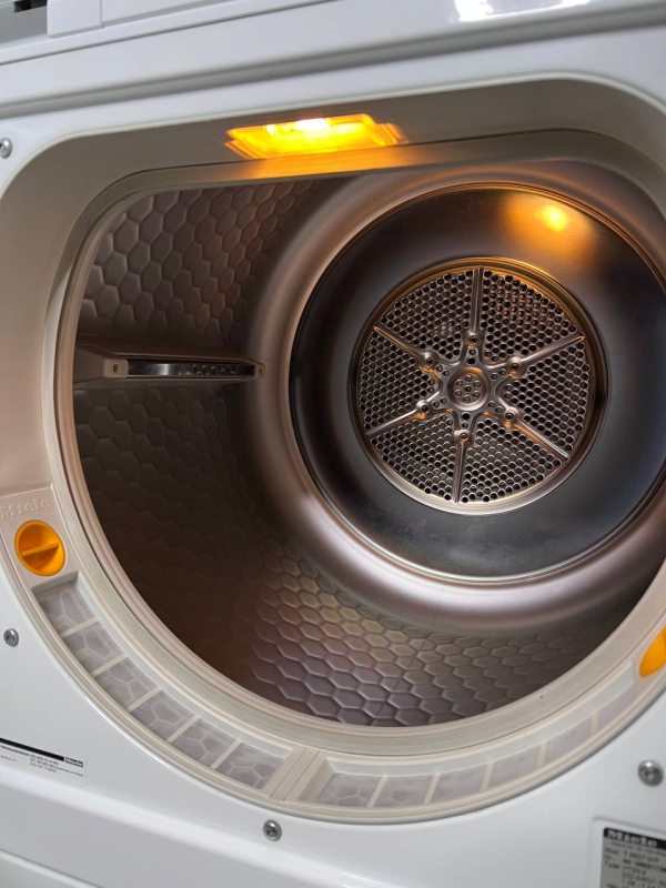 Сушильна машина Miele T 8627 WP