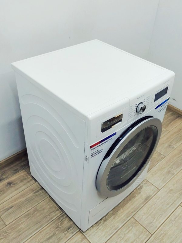 Сушильна машина Bosch HomeProfessional WTY87701 01