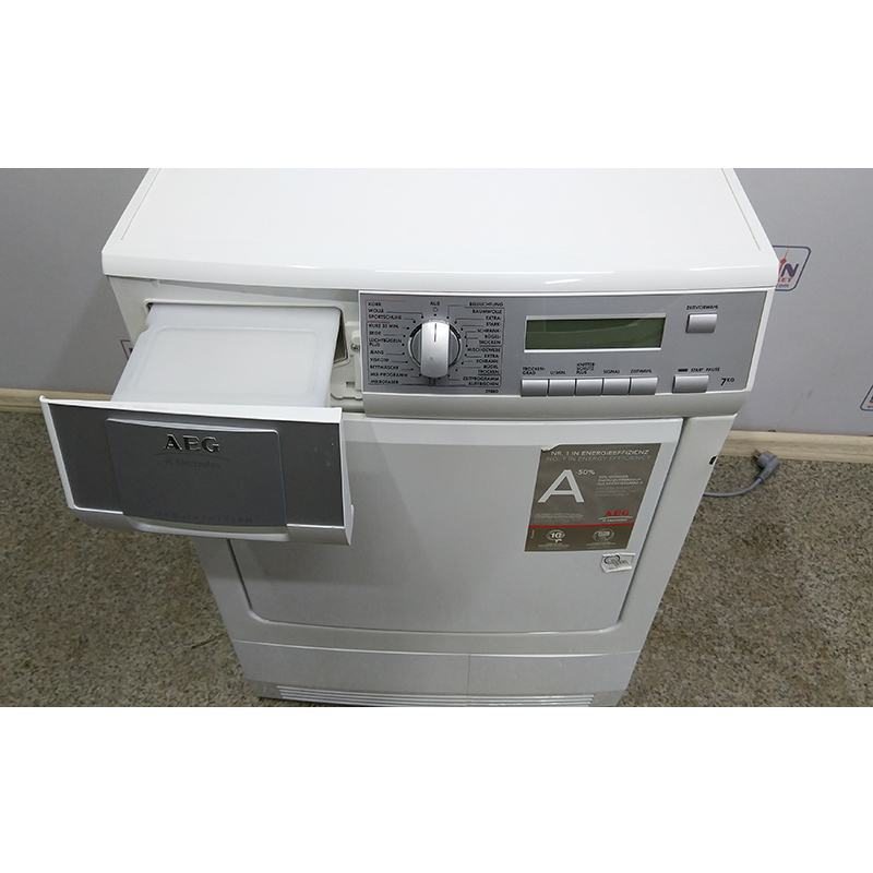 Сушильний автомат AEG T59880 900 Вт компресорна