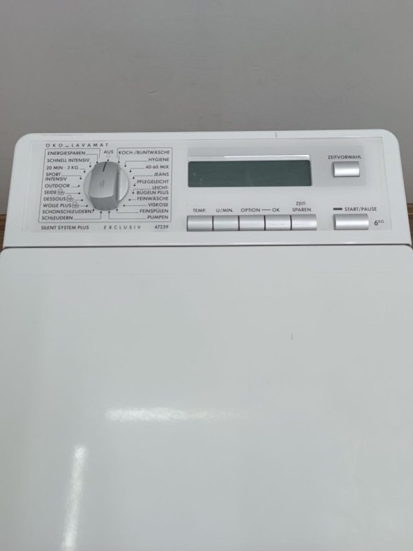 Вертикальна пральна машина Electrolux L47239
