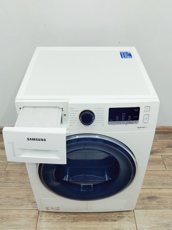 Сушильна машина Samsung DV81M50103W