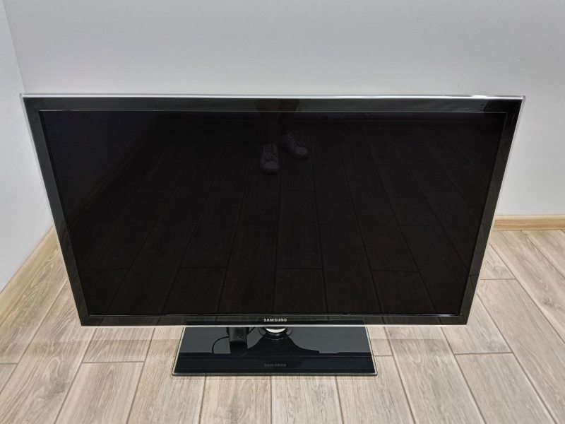ТБ Samsung UE40D5000 100W sn Z8F93SLB900755N