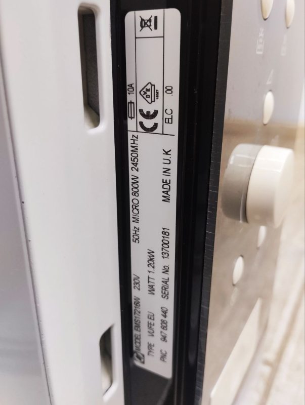 Мікрохвильова піч вбудована Electrolux EMS17216W 1200W sn 13700181 n373