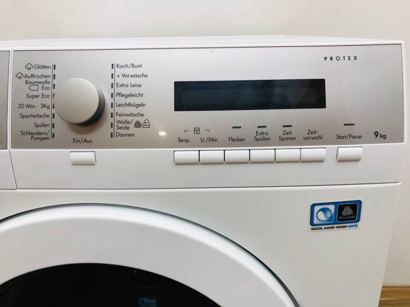 Пральна машина AEG Protex L77497PFL