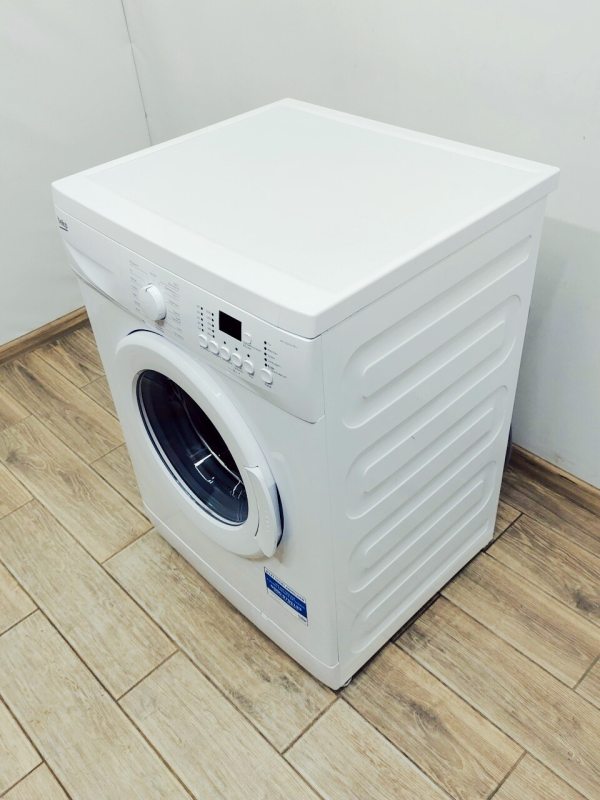 Пральна машина Beko WML 81633 MEU