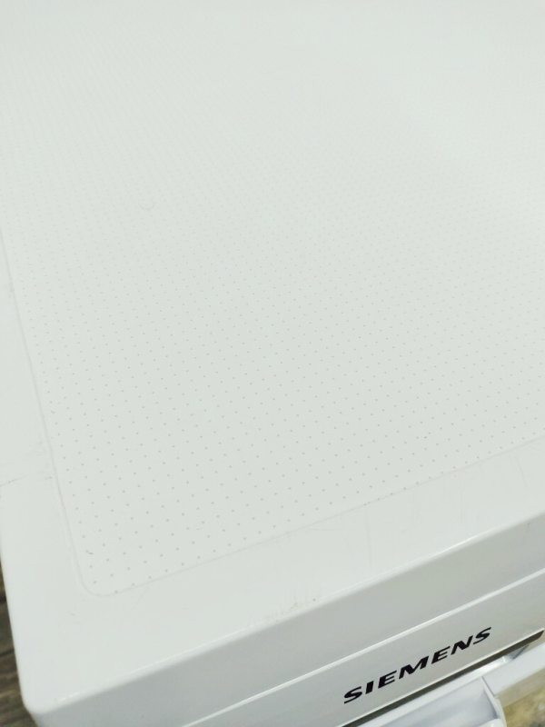 Сушильна машина Siemens IQ700 WT44W50L 05