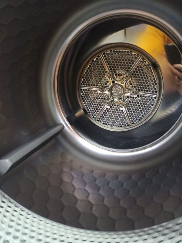 Сушильна машина Miele TCE 635 WP