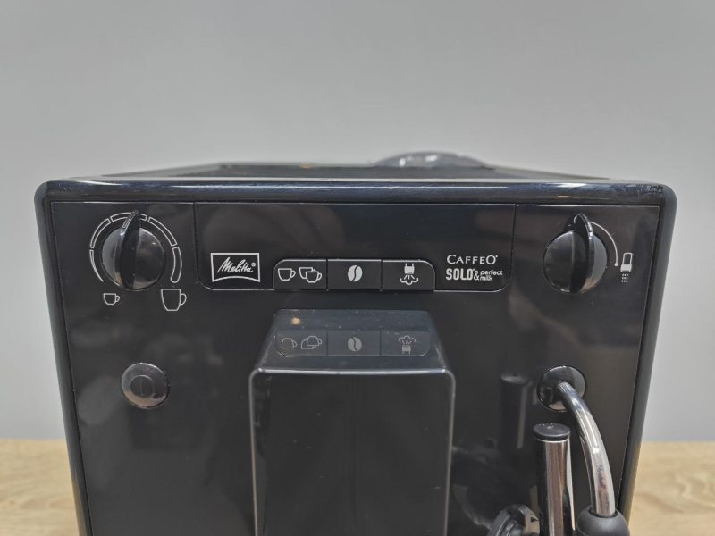 Кавомашина Melitta Caffeo Solo з капучинатором