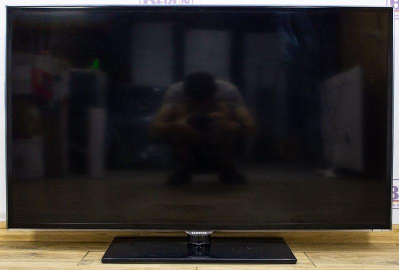Телевизор 46 Samsung  UE46ES5700S 98W sn Z9J33SICA03319P