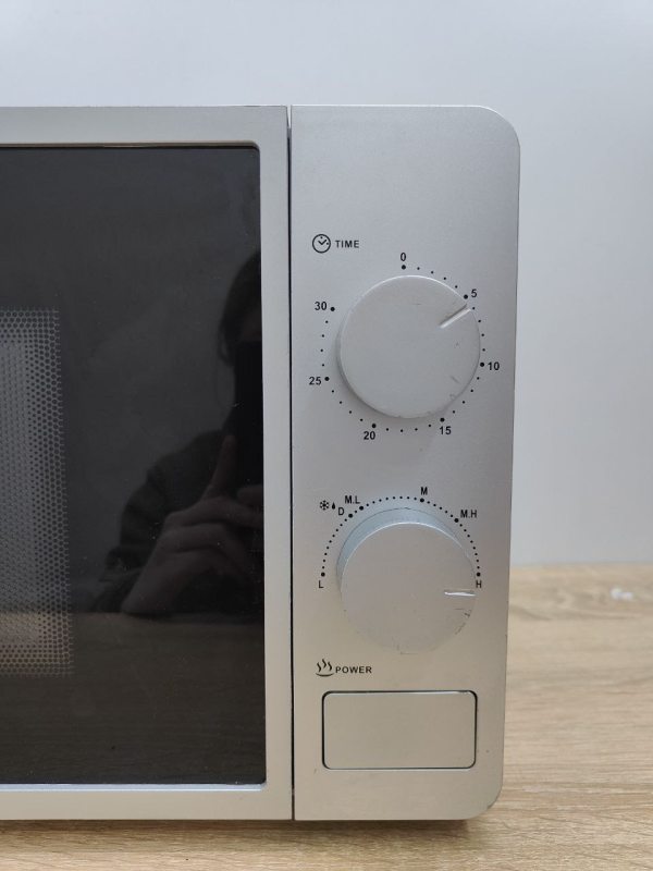 Мікрохвильова піч Clatronic MW791 1150W sn 60223