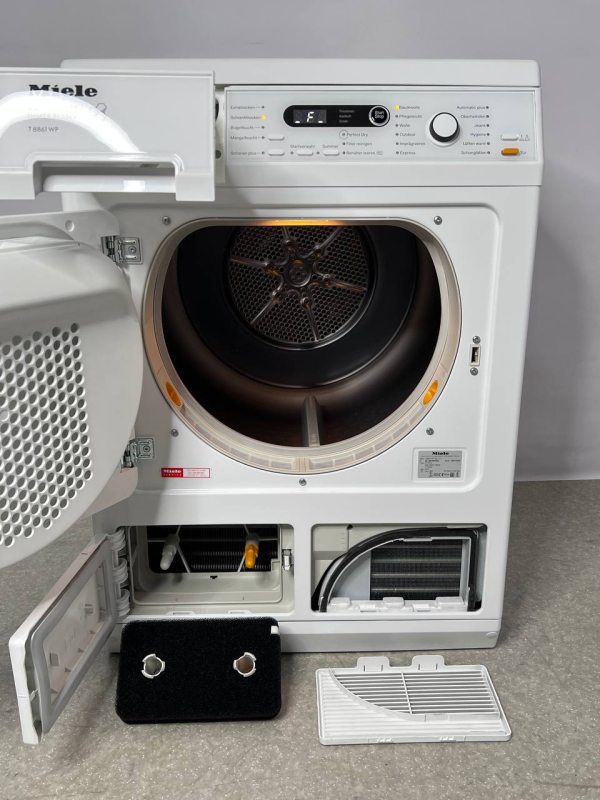 Сушильна машина Miele T8861WP