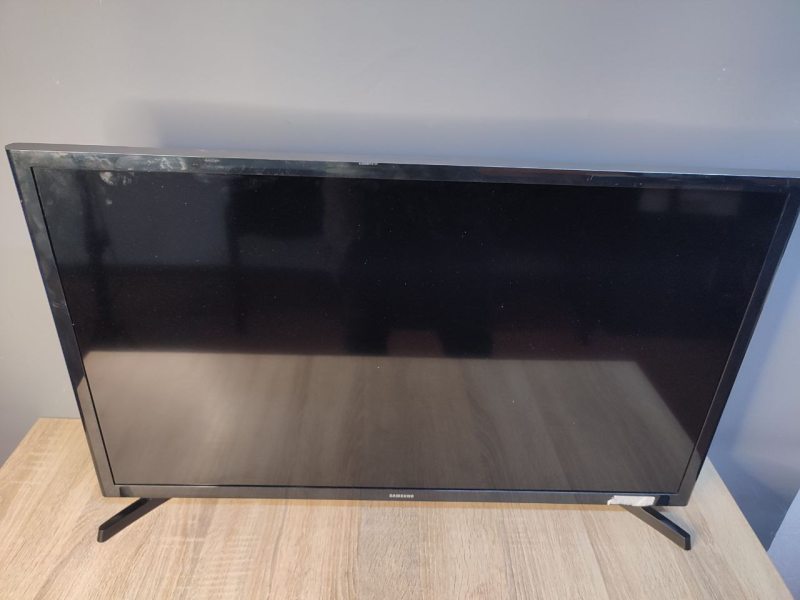 Телевізор 32 Samsung UE32J4570SS HD Smart TV