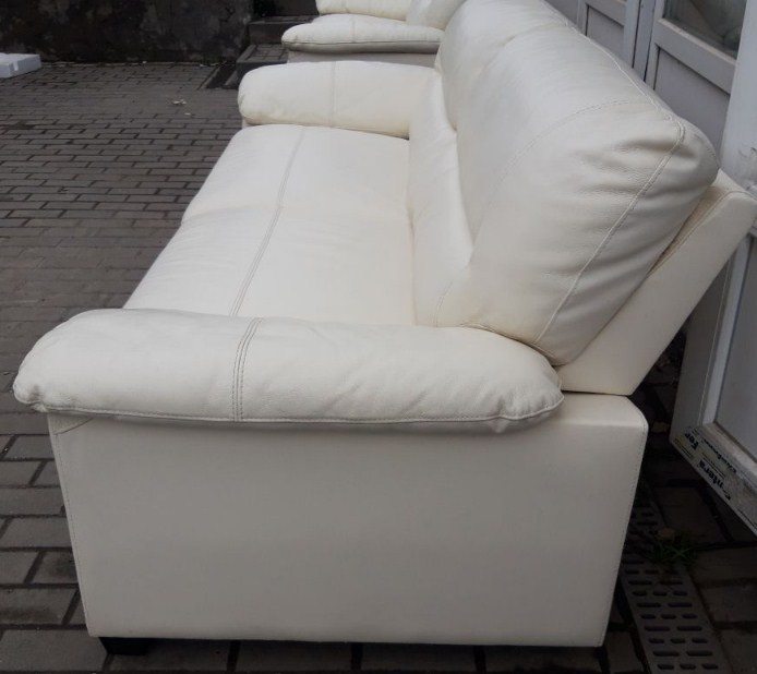 Комплект мебели два дивана тройка и двойка кожаный белый 20210417005