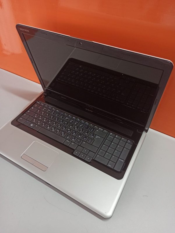 Ноутбук Dell Inspiron 1750