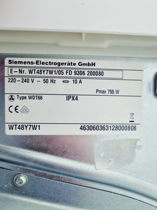 Сушильна машина Siemens IQ800 WT48Y7W1 05