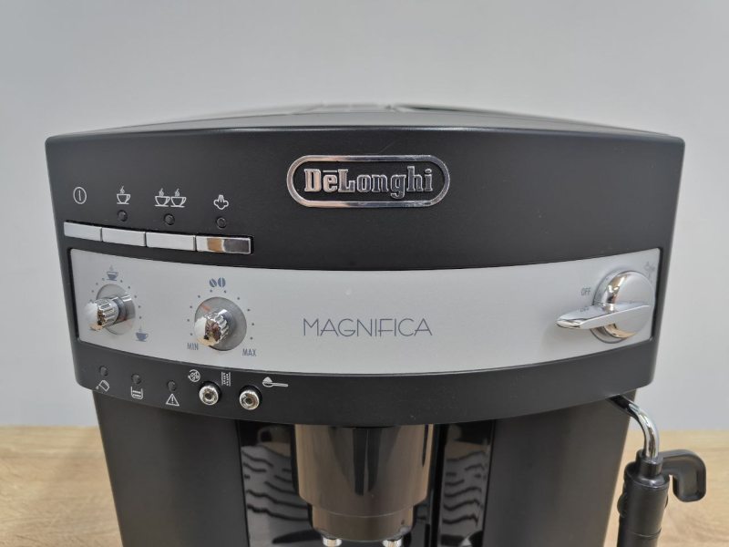 Кавоварка Delonghi Magnifica