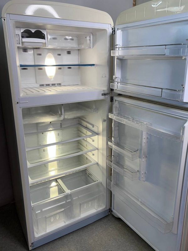 Холодильник двокамерний Smeg FAB50P